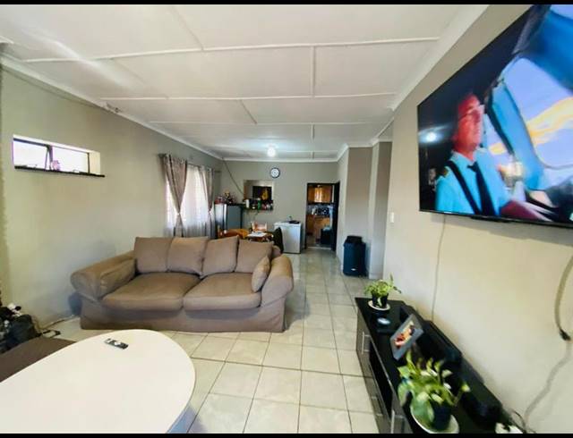 4 BEDROOM HOUSE FOR SALE IN KENSINGTON